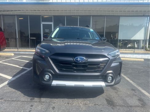 Used 2023 Subaru Outback Limited AWD/4WD image 3