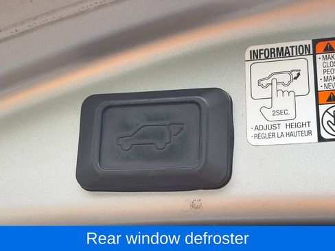 Used 2018 Toyota RAV4 XLE AWD/4WD image 9