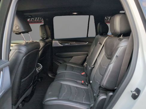 Used 2023 Cadillac XT6 Sport w/ Platinum Package image 10