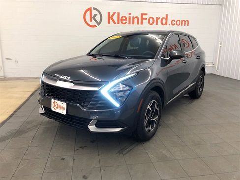 Used 2023 Kia Sportage LX image 3