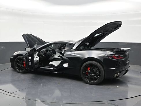 Used 2021 Chevrolet Corvette Stingray Preferred Cpe w/ 2LT RWD image 31