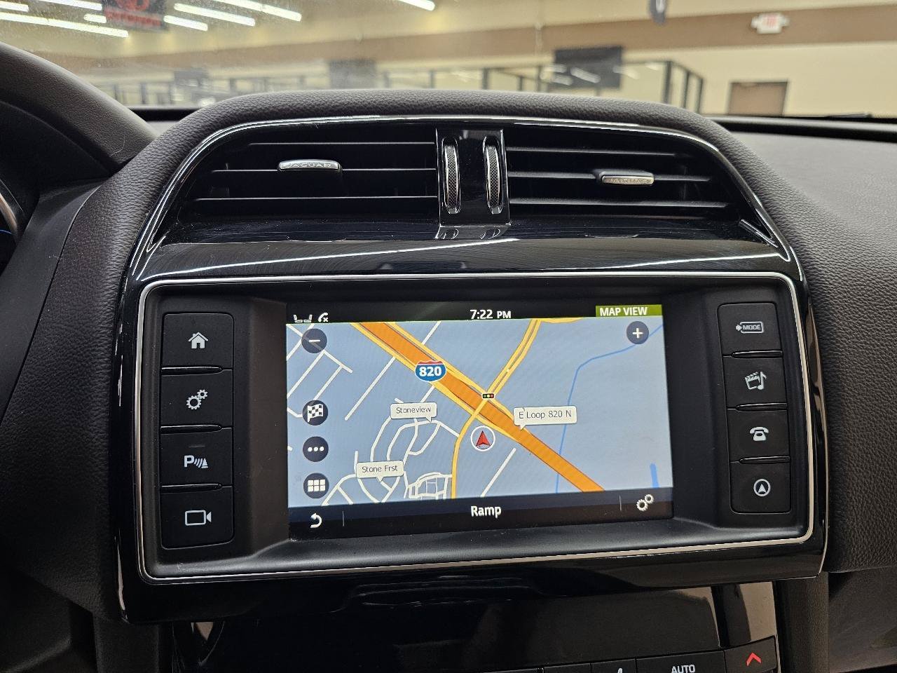 Used 2018 Jaguar F-PACE Prestige AWD/4WD image 33