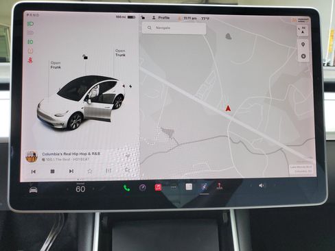 Used 2021 Tesla Model Y Long Range image 61