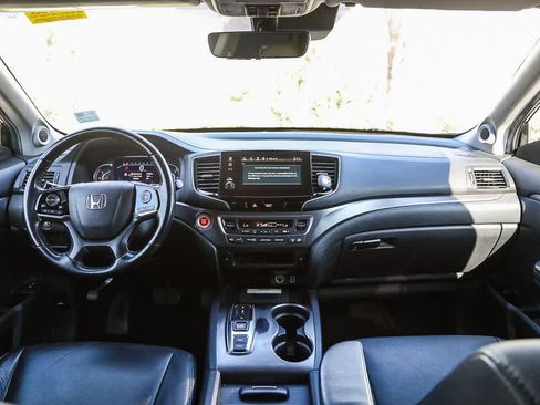 Used 2021 Honda Pilot Special Edition image 11