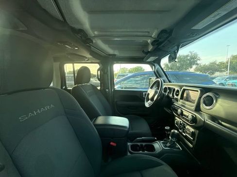Used 2020 Jeep Wrangler Unlimited Sahara AWD/4WD image 6