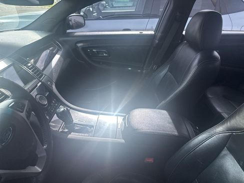 Used 2017 Ford Taurus Limited image 8