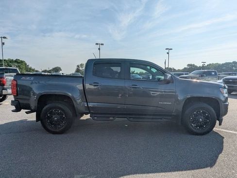 Used 2015 Chevrolet Colorado Z71 RWD image 2