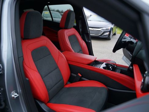 Used 2024 Chevrolet Blazer EV RS image 25