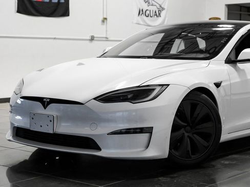 Used 2023 Tesla Model S image 9