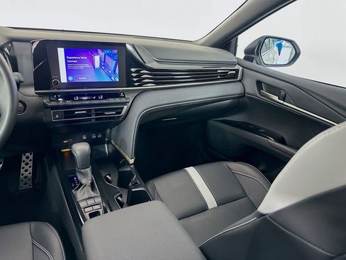 Certified 2025 Toyota Camry SE w/ Convenience Package FWD image 23