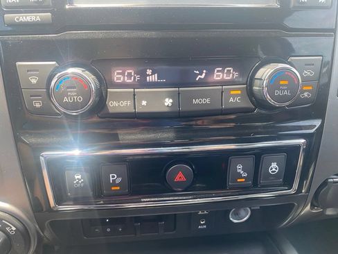 Used 2018 Nissan Titan Platinum Reserve w/ Platinum Utility Package AWD/4WD image 14
