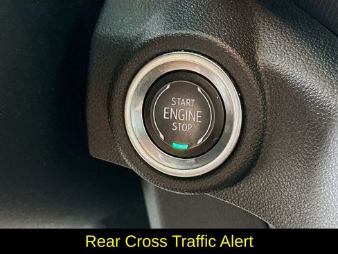 Used 2021 Chevrolet TrailBlazer RS w/ Convenience Package AWD/4WD image 19