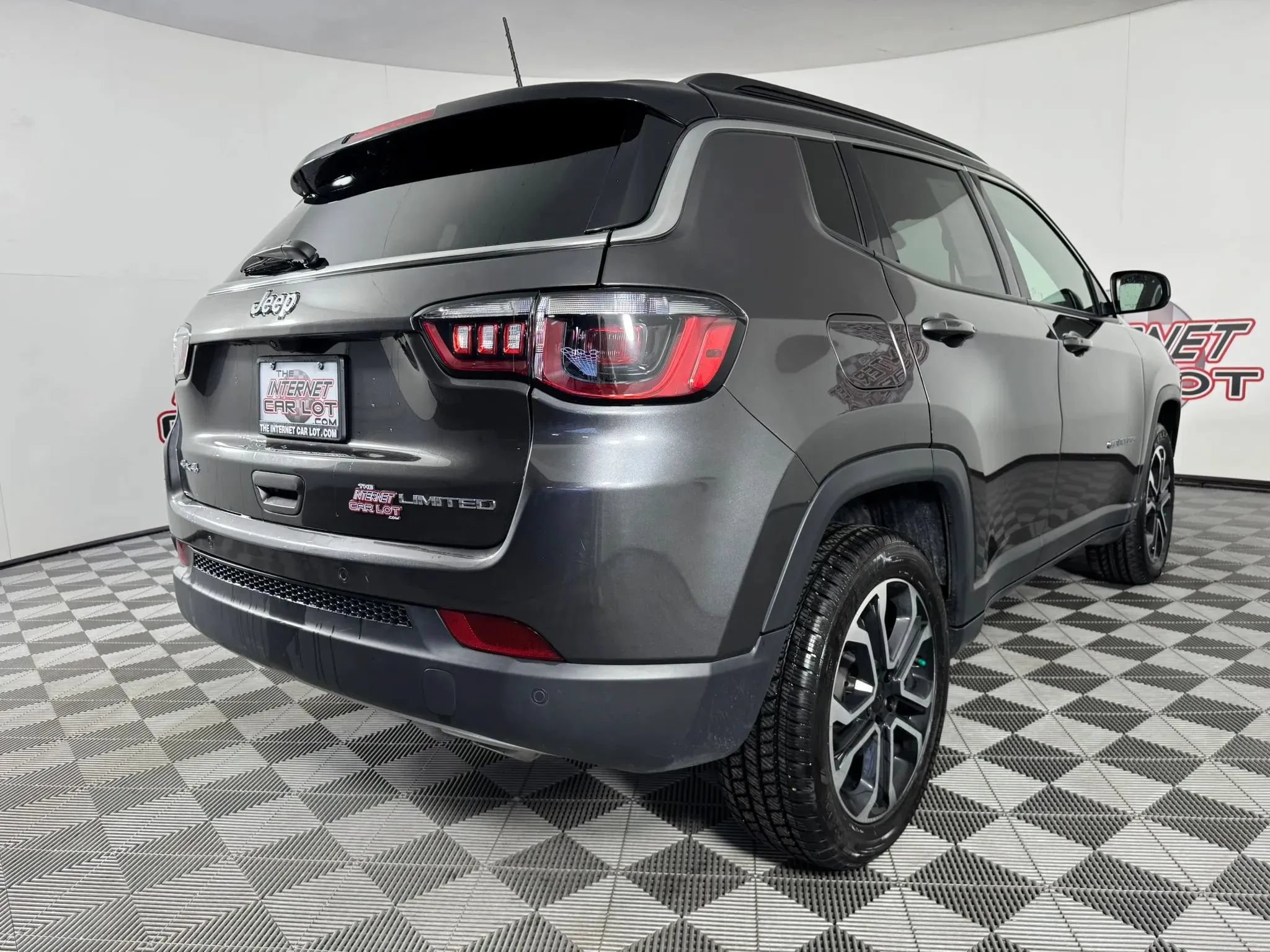 Used 2023 Jeep Compass Limited AWD/4WD image 27