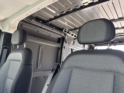 New 2026 RAM ProMaster 2500 w/ Quick Order Package 22G SLT image 25