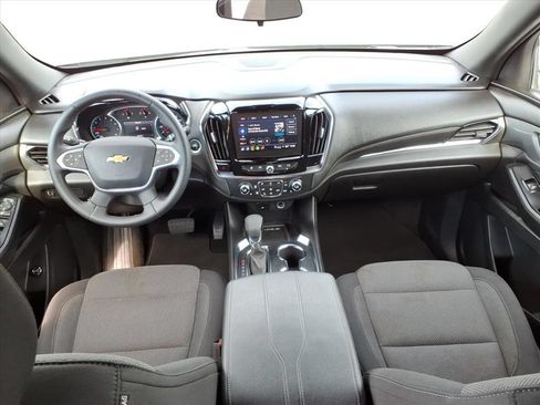 Used 2023 Chevrolet Traverse LT FWD image 26