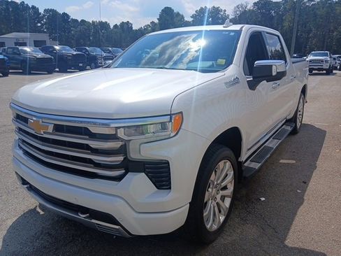 Used 2022 Chevrolet Silverado 1500 High Country w/ High Country Premium Package image 15