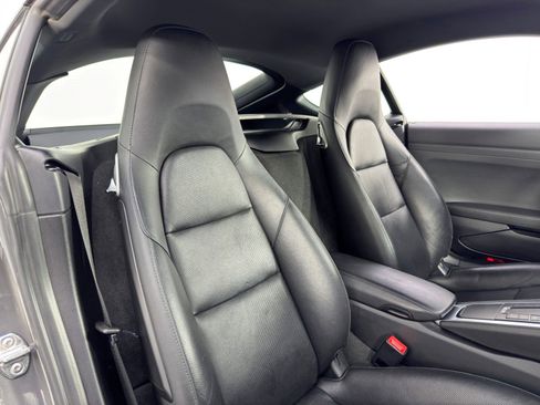Used 2019 Porsche 718 Cayman S image 29