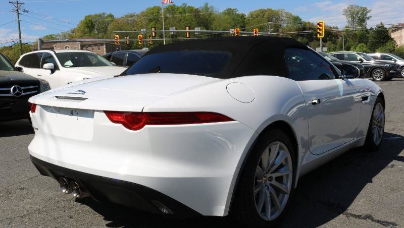 Used 2017 Jaguar F-TYPE Convertible RWD image 9