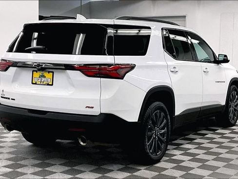 Used 2023 Chevrolet Traverse RS AWD/4WD image 13