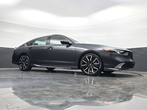 Used 2023 Honda Accord Touring image 30