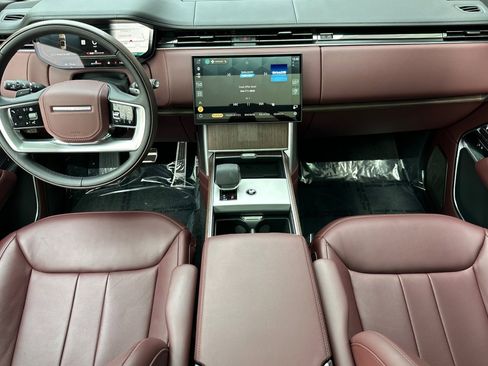 Used 2025 Land Rover Range Rover Long Wheelbase Autobiography image 27