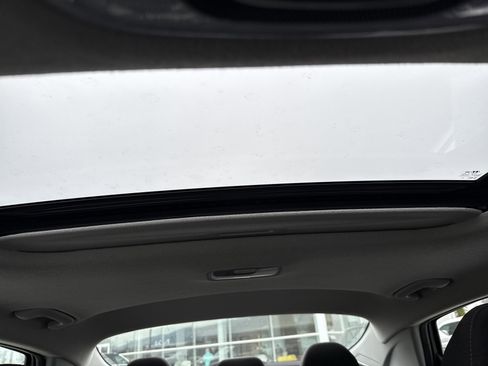 Used 2025 Hyundai Elantra SEL image 29