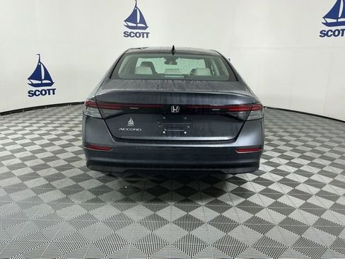 Used 2025 Honda Accord SE image 5