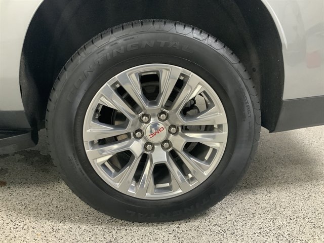 Used 2025 GMC Yukon XL Denali AWD/4WD image 14