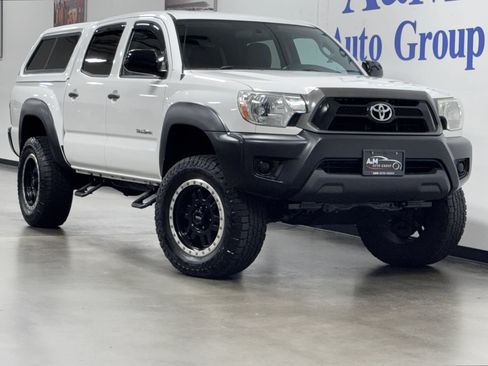 Used 2015 Toyota Tacoma 4x4 Double Cab w/ Convenience Package image 1