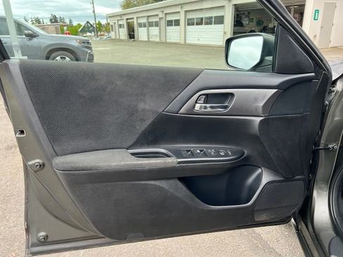 Used 2013 Honda Accord LX image 15