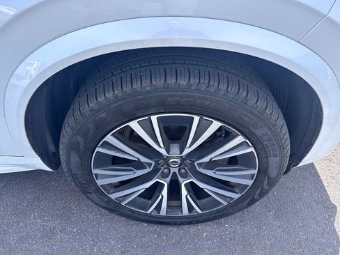 Used 2022 Volvo XC90 T6 Momentum w/ Climate Package AWD/4WD image 3
