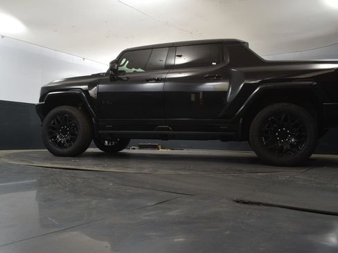 New 2025 GMC Hummer EV 2X w/ LPO, Dark Essentials Package image 53
