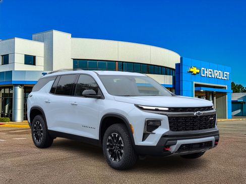 New 2026 Chevrolet Traverse Z71 w/ Enhanced Driving Package AWD/4WD image 8