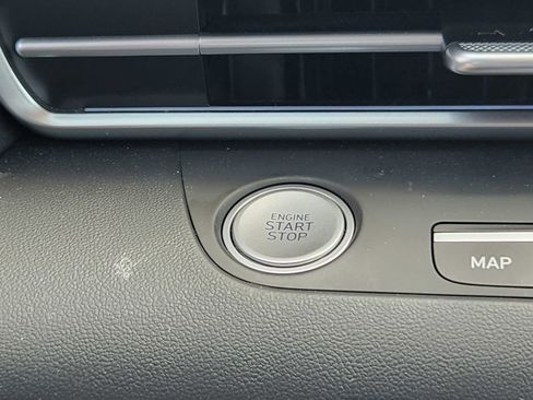Used 2024 Hyundai Elantra SEL FWD image 17