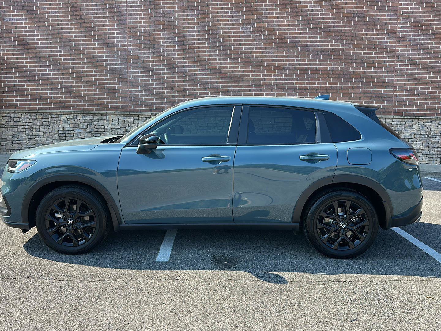 Used 2024 Honda HR-V Sport image 2
