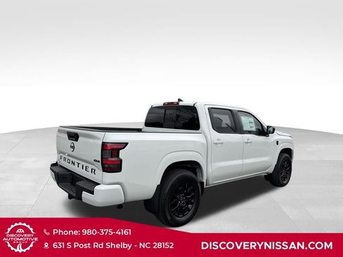 New 2026 Nissan Frontier 4x4 Crew Cab image 7