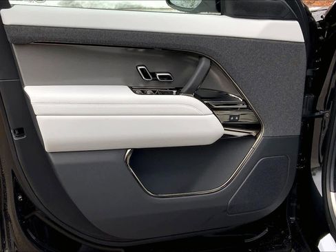 New 2026 Land Rover Range Rover Sport SE AWD/4WD image 11