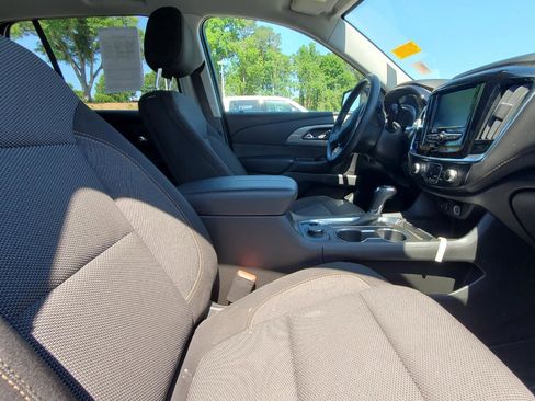 Used 2019 Chevrolet Traverse LS FWD image 4