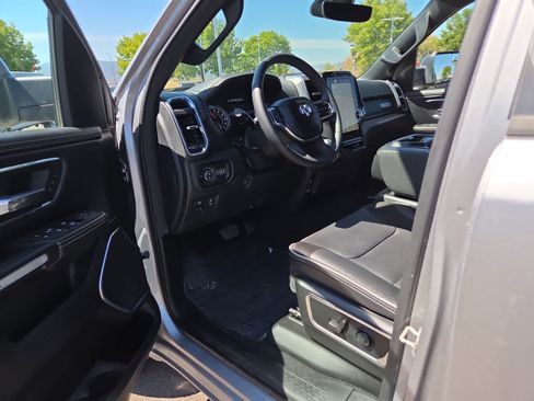 Certified 2025 RAM 1500 Laramie AWD/4WD image 10