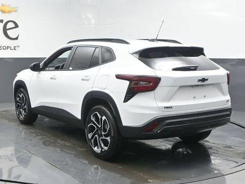 New 2026 Chevrolet Trax RS w/ Sunroof Package FWD image 14