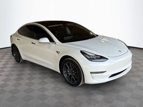 Used 2019 Tesla Model 3 Standard Range RWD image 4