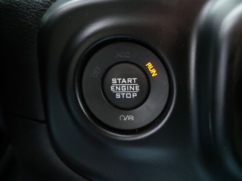 Used 2022 Jeep Wrangler Unlimited Sport image 28