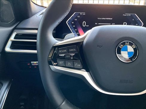 Used 2025 BMW 330i Sedan image 23