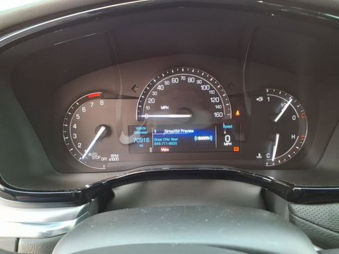 Used 2017 Cadillac XT5 Luxury w/ Driver Awareness Package image 16