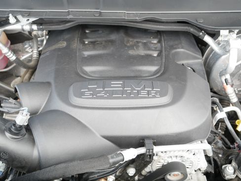 Used 2024 RAM 2500 Big Horn w/ Safety Group AWD/4WD image 37
