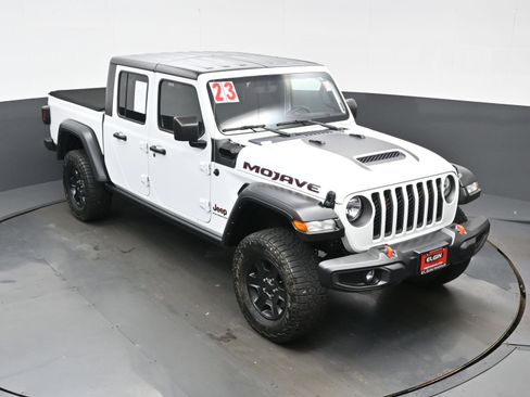 Used 2023 Jeep Gladiator Mojave w/ Trailer Tow Package AWD/4WD image 31