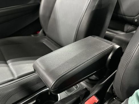 Used 2013 Volkswagen Beetle 2.5 image 25