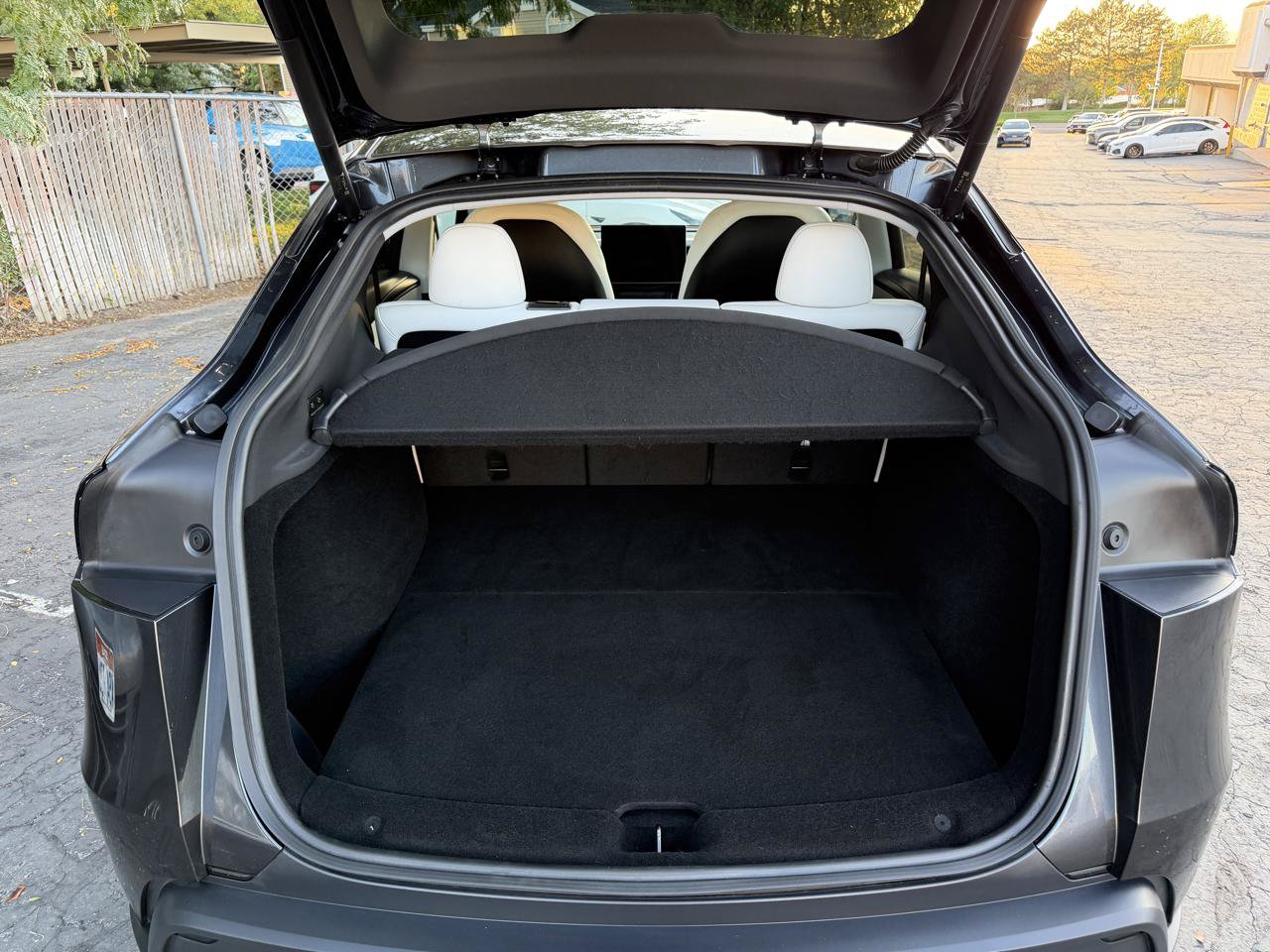 Used 2026 Tesla Model Y Long Range AWD/4WD image 18