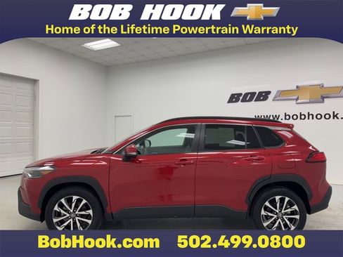 Used 2024 Toyota Corolla Cross XLE image 8