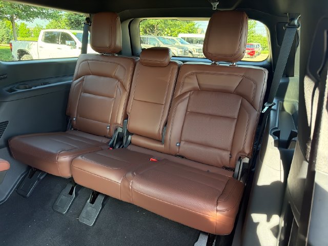 New 2026 Lincoln Navigator L Reserve AWD/4WD image 13